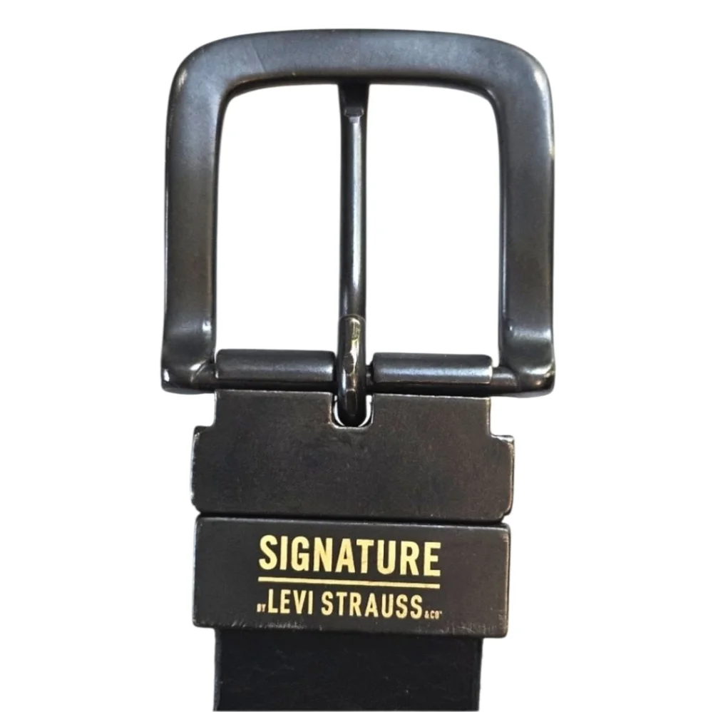 Men’s Levi’s Black Leather Belt – Size 44 | Signature Collection